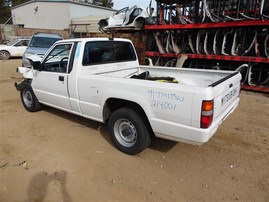 1991 MITSUBISHI MIGHT MAX PICK UP WHITE 2.4 MT 2WD 214001